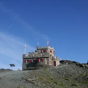 Rifugio Garibaldi , Col du Stelvio Italie